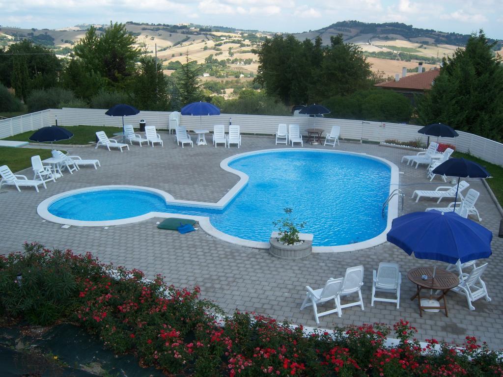 Agriturismo Lo Sgorzolo Pergola Dış mekan fotoğraf